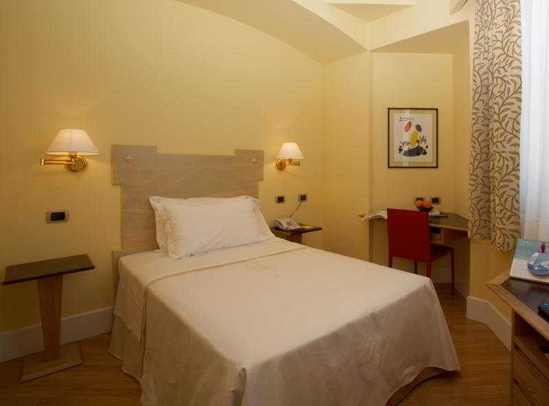 Hotel Plaza Opera Palermo Ngoại thất bức ảnh
